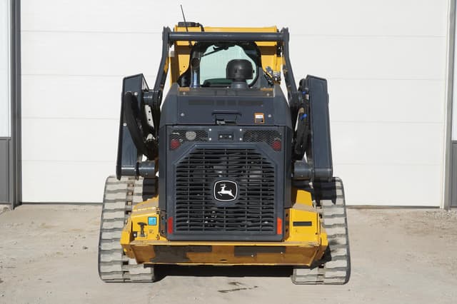 Image of John Deere 335P equipment image 1