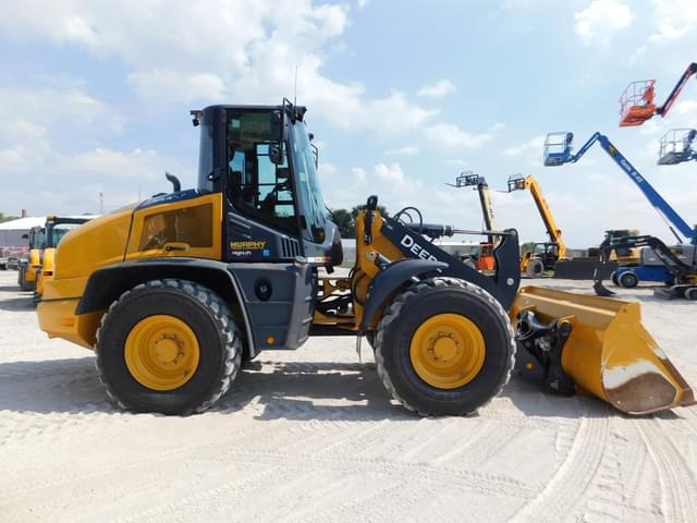 Image of John Deere 344P equipment image 4