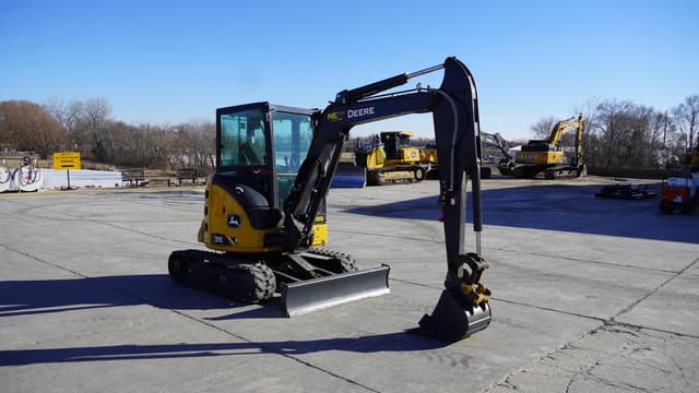 Image of John Deere 35P equipment image 4