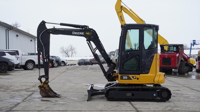 Image of John Deere 35P equipment image 1