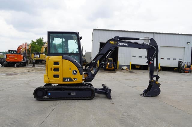 Image of John Deere 35P equipment image 4