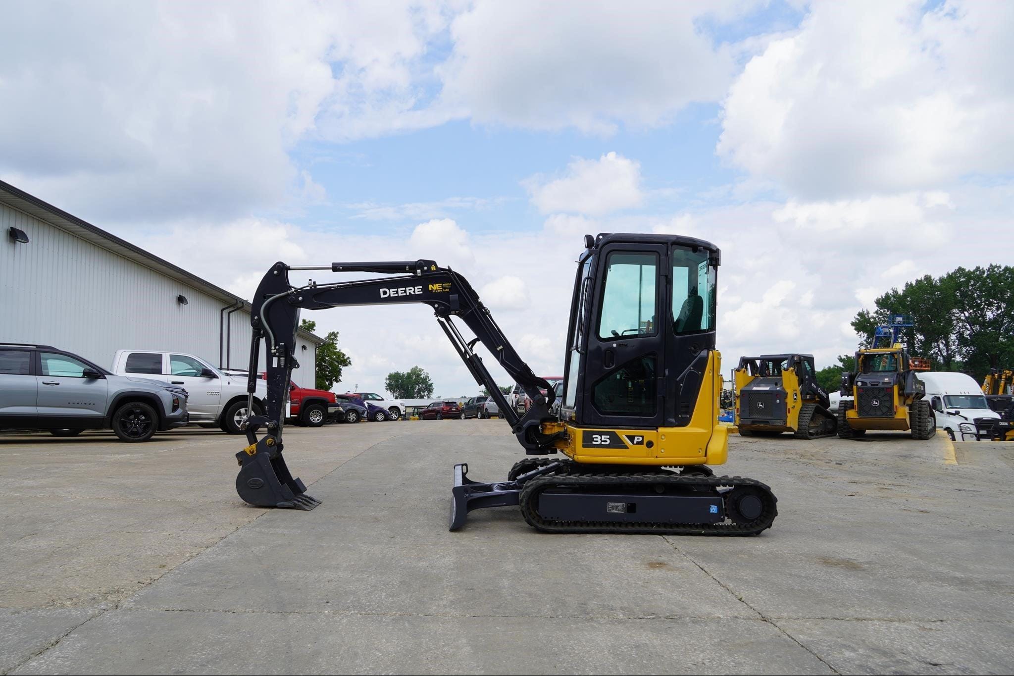 2025 John Deere 35P Equipment Image0