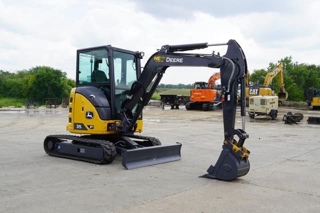 Image of John Deere 35P equipment image 3