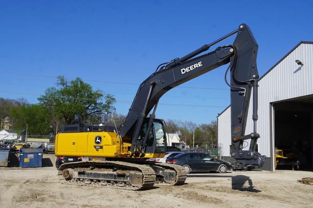 Image of John Deere 350P equipment image 3