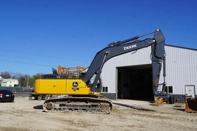 Image of John Deere 350P equipment image 4