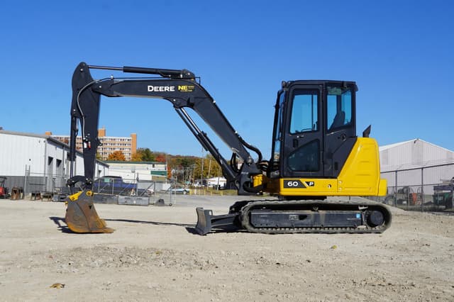 Image of John Deere 60P equipment image 1