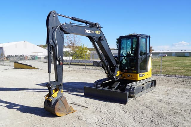 Image of John Deere 60P equipment image 3