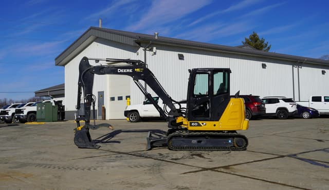 Image of John Deere 60P equipment image 1