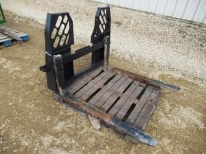 2025 John Deere Pallet Forks Image