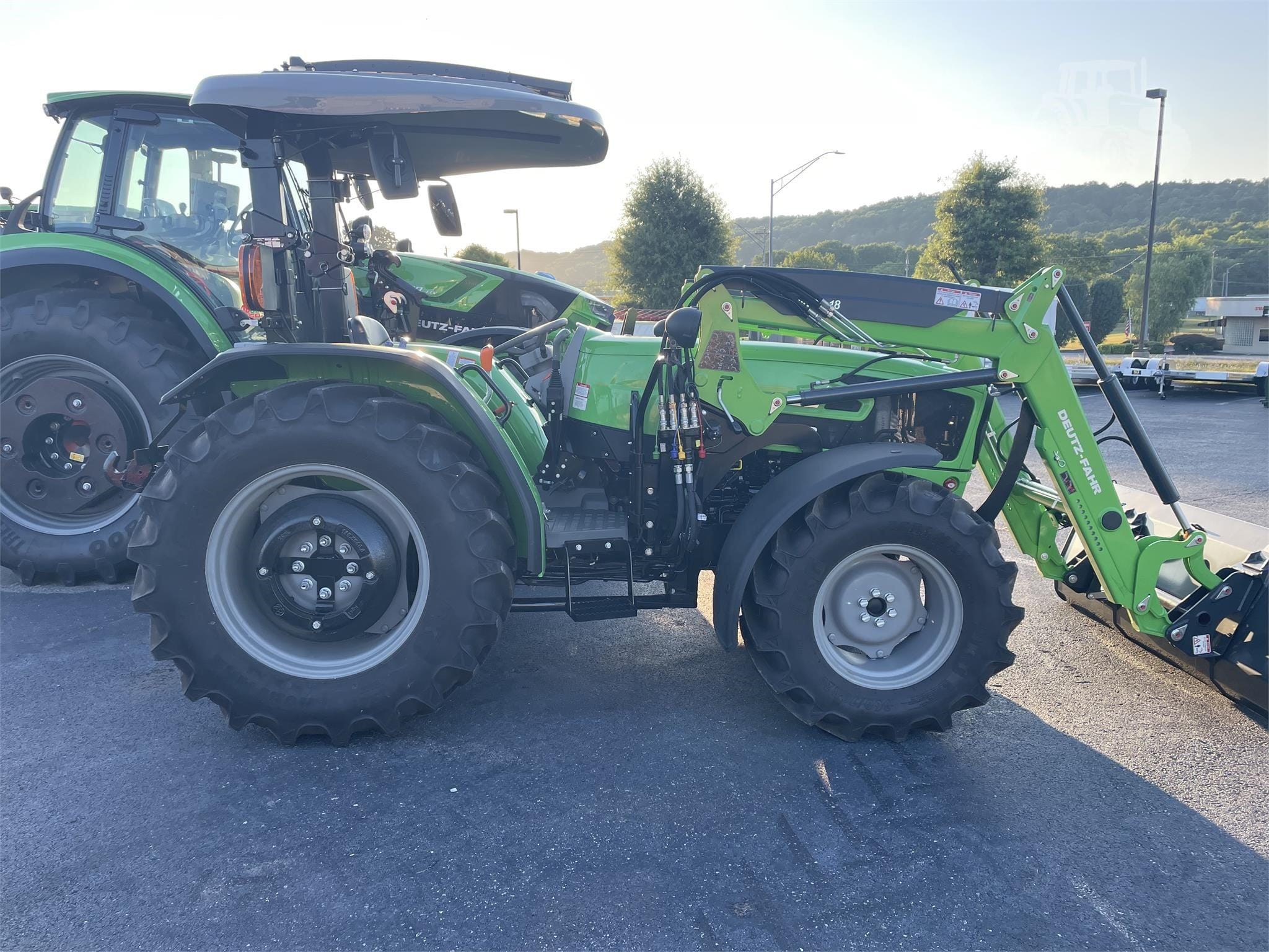 2025 Deutz-Fahr 4080E Equipment Image0