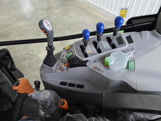 Image of Deutz-Fahr 5125 equipment image 4