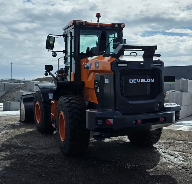 Image of Develon DL220-7 equipment image 1