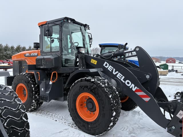 Image of Develon DL220-7 equipment image 4