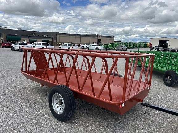 Image of DH Farm Equipment Feeder Wagon equipment image 2