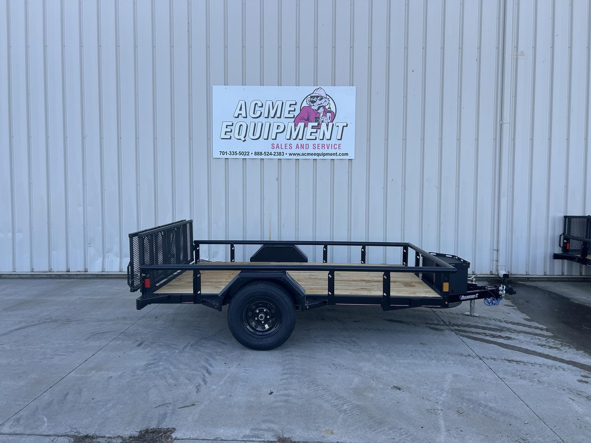 2025 Diamond C 10x77 Equipment Image0