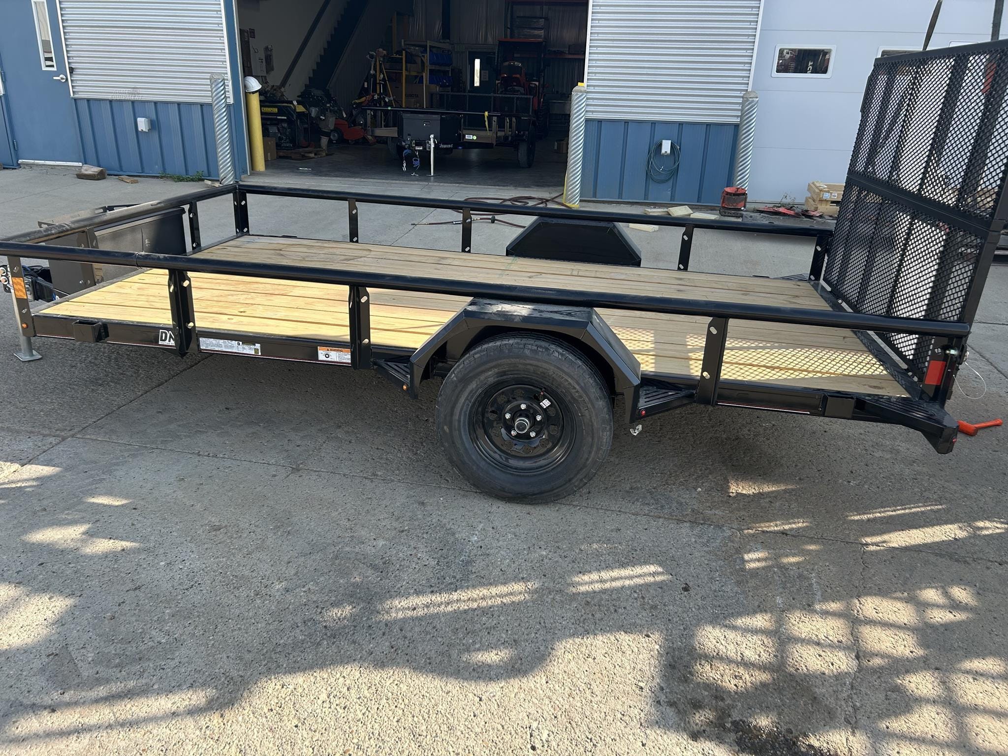 2025 Diamond C 12x77 Equipment Image0