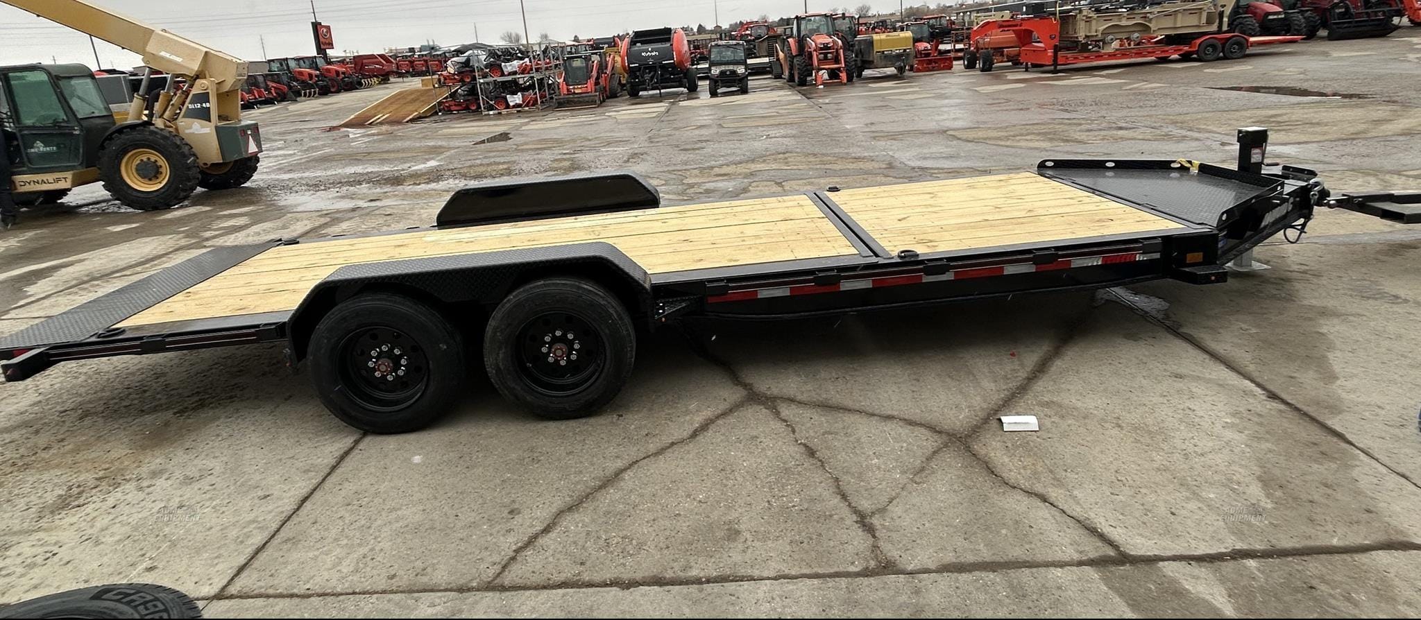 2025 Diamond C 22HDT Equipment Image0