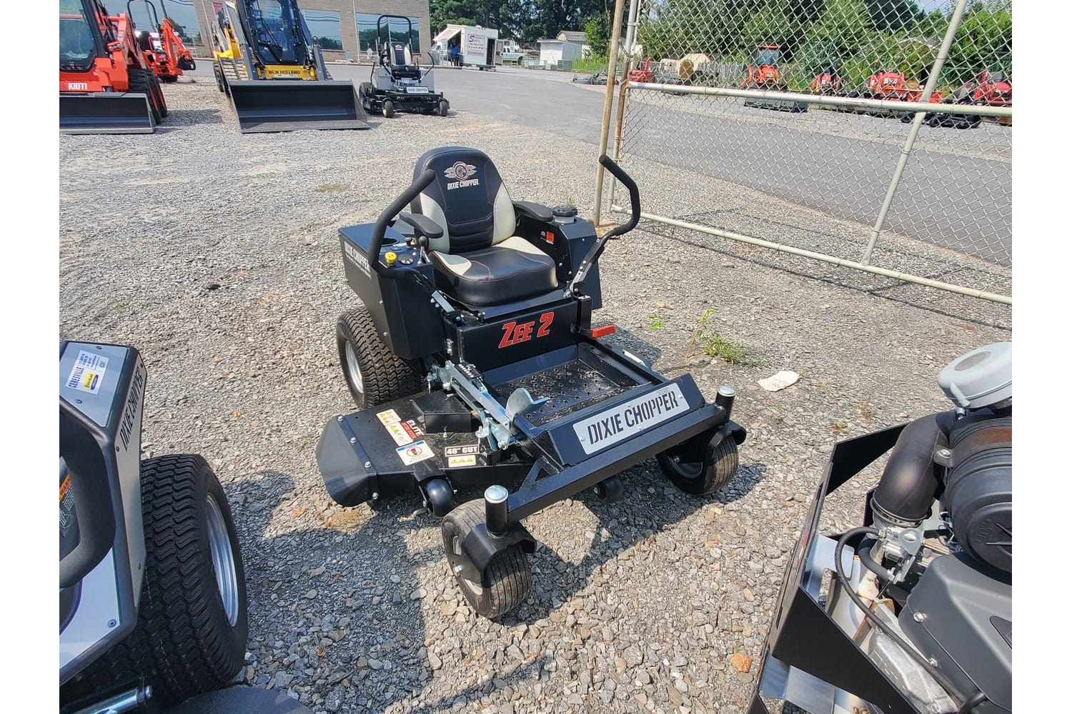 2025 Dixie Chopper Zee 2 Equipment Image0