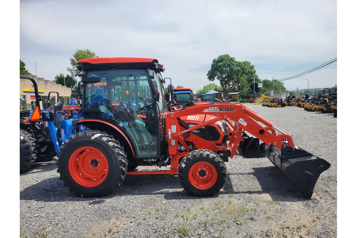2025 Kioti DK5320SE Equipment Image0