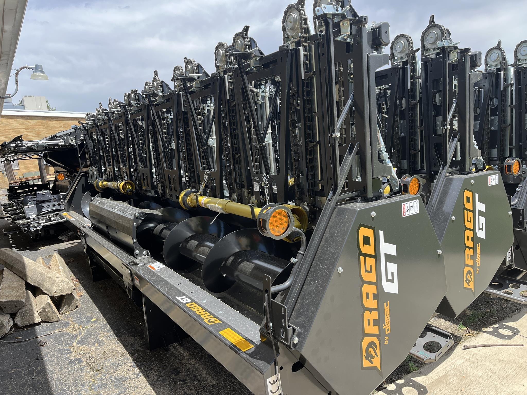2025 Drago 830GT Equipment Image0