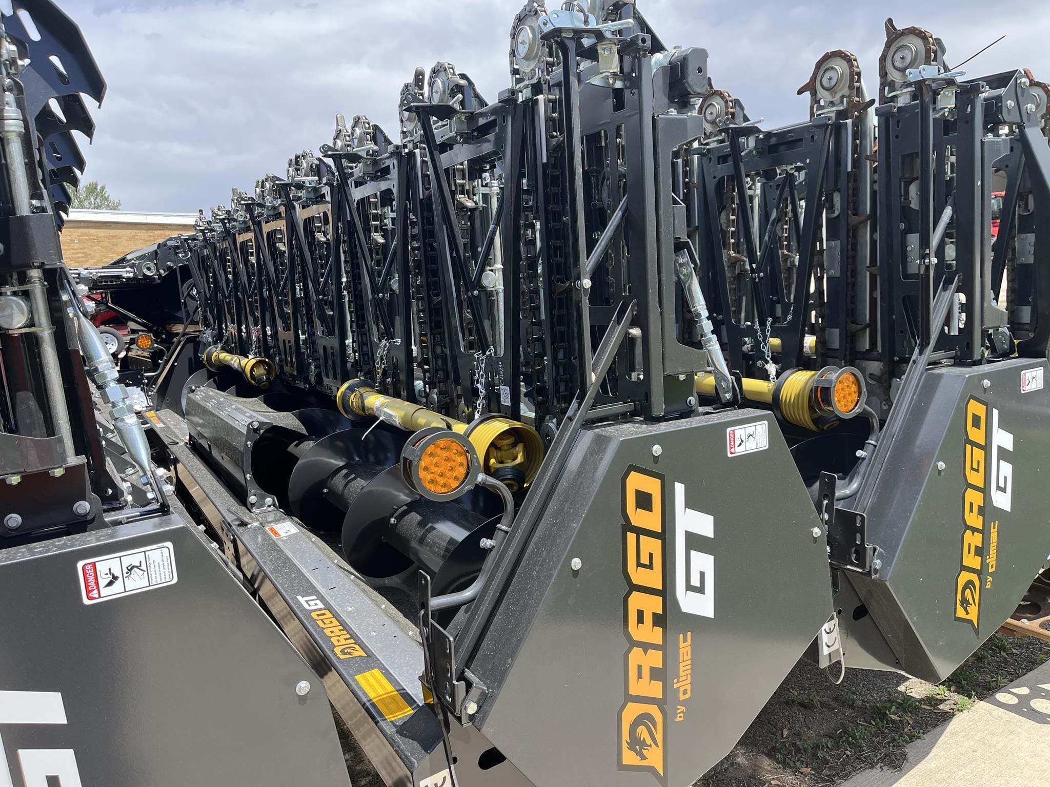 2025 Drago 830GT Equipment Image0