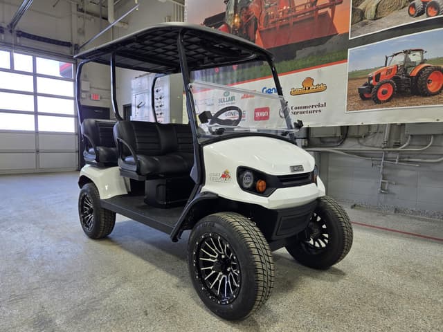 Image of EZ-GO Liberty Elite equipment image 3