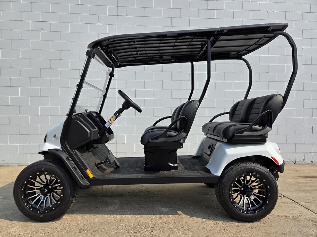 Image of EZ-GO Liberty Elite Primary image