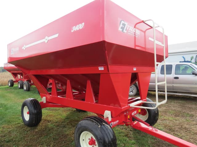 Image of E-Z Trail 300 equipment image 1