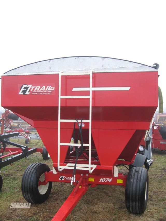 Image of E-Z Trail 300 equipment image 3