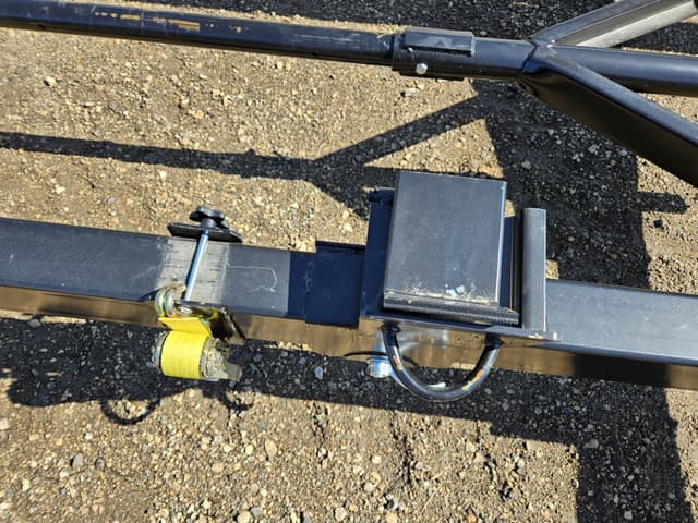 Image of E-Z Trail 680 equipment image 4