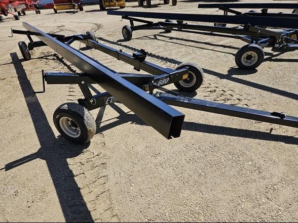 Image of E-Z Trail 680 equipment image 2