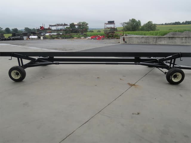 Image of E-Z Trail 680 equipment image 3