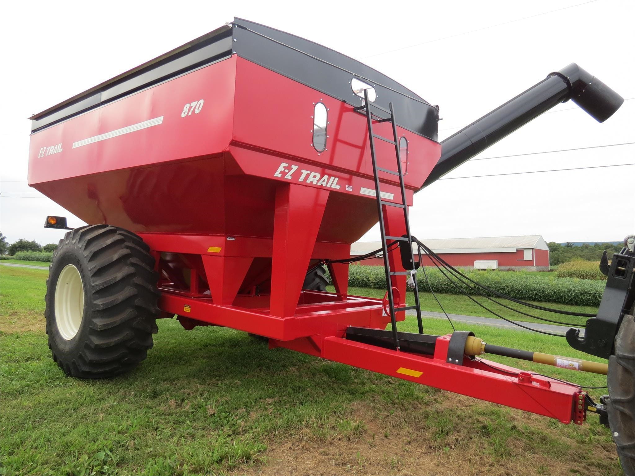 2025 E-Z Trail 870 Equipment Image0