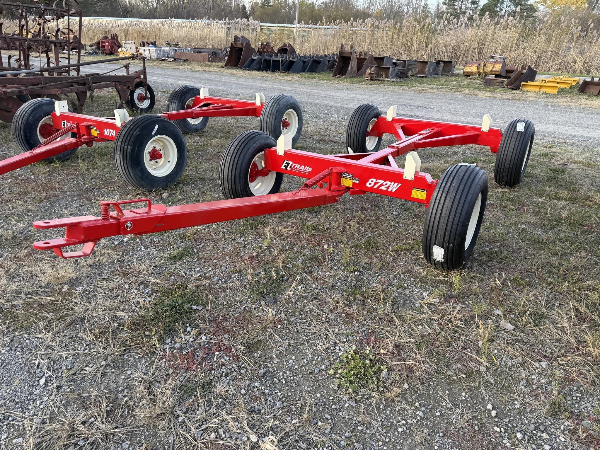 2025 E-Z Trail 872W Equipment Image0