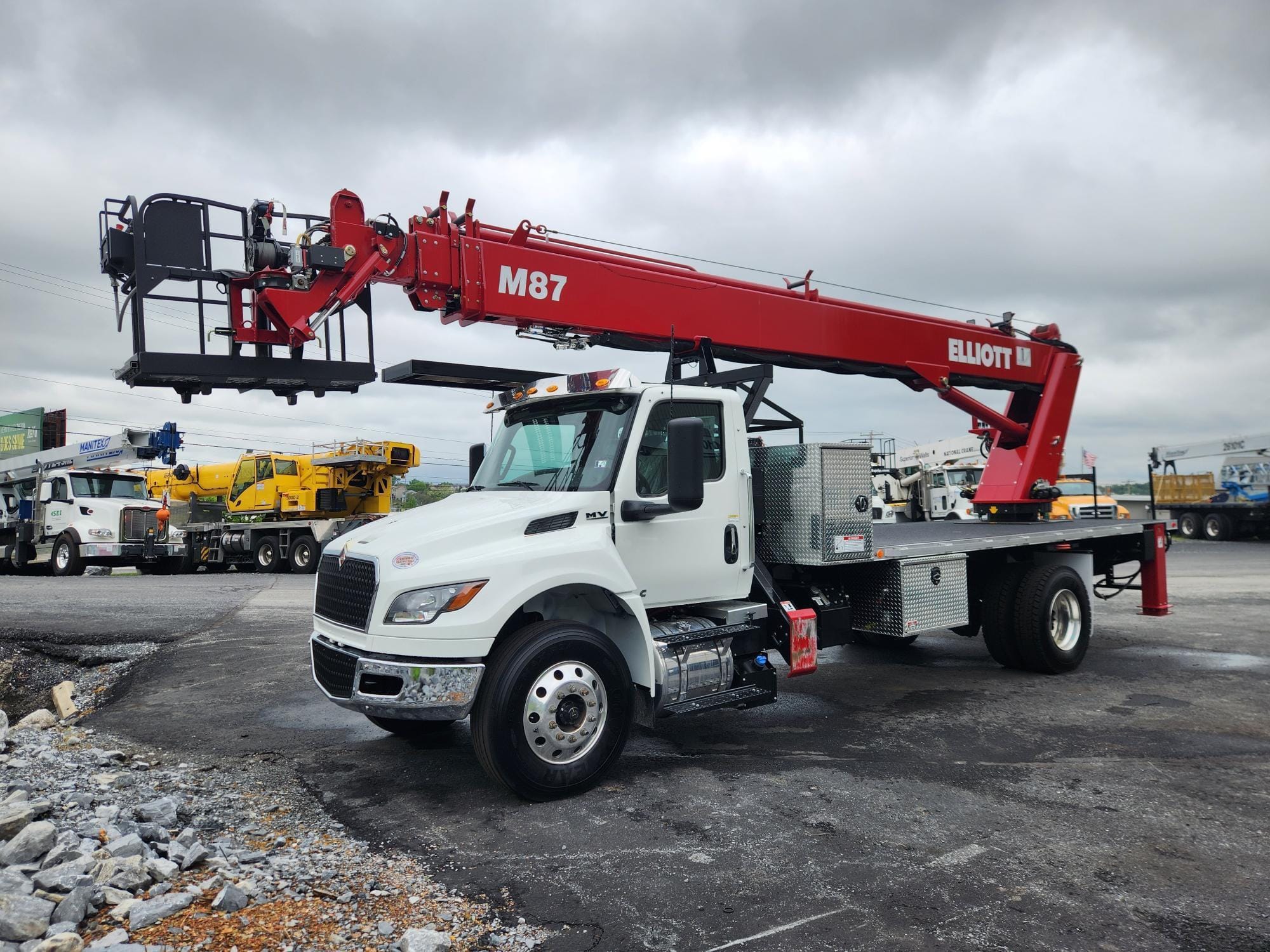 2025 Elliott M87 Equipment Image0