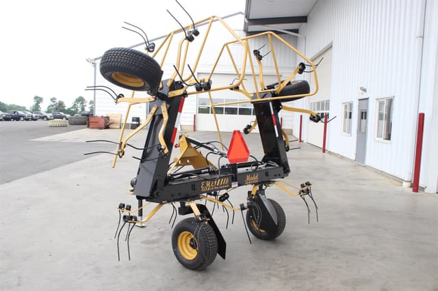 Image of Esch 2018 equipment image 3