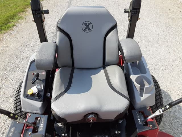 Image of Exmark Lazer Z equipment image 4