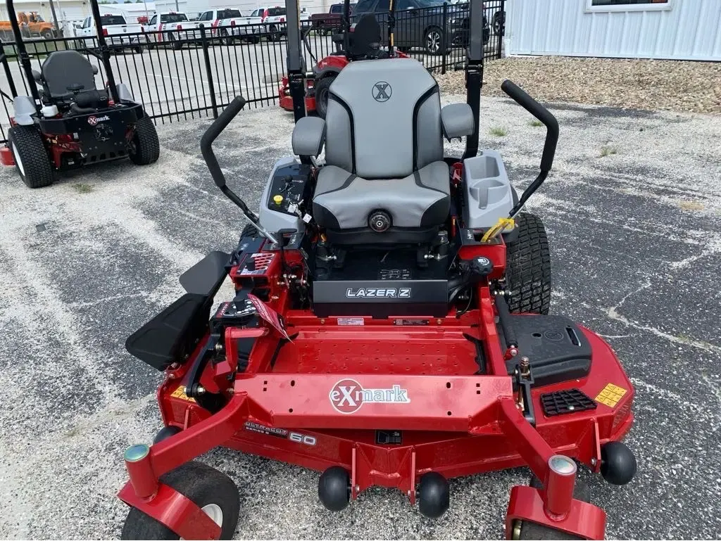 2025 Exmark LZX820AKA606Q1 Equipment Image0