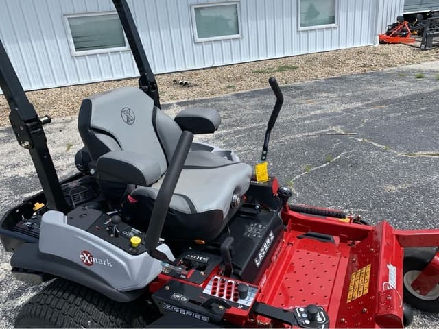 Image of Exmark Lazer Z equipment image 4