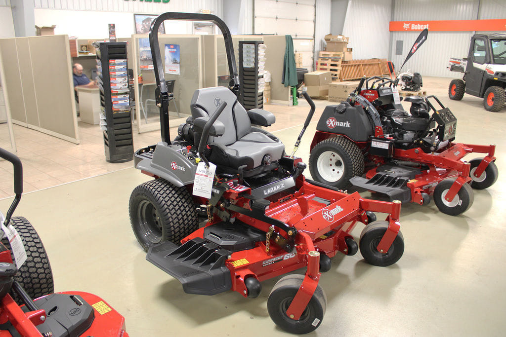 2025 Exmark Lazer Z Equipment Image0