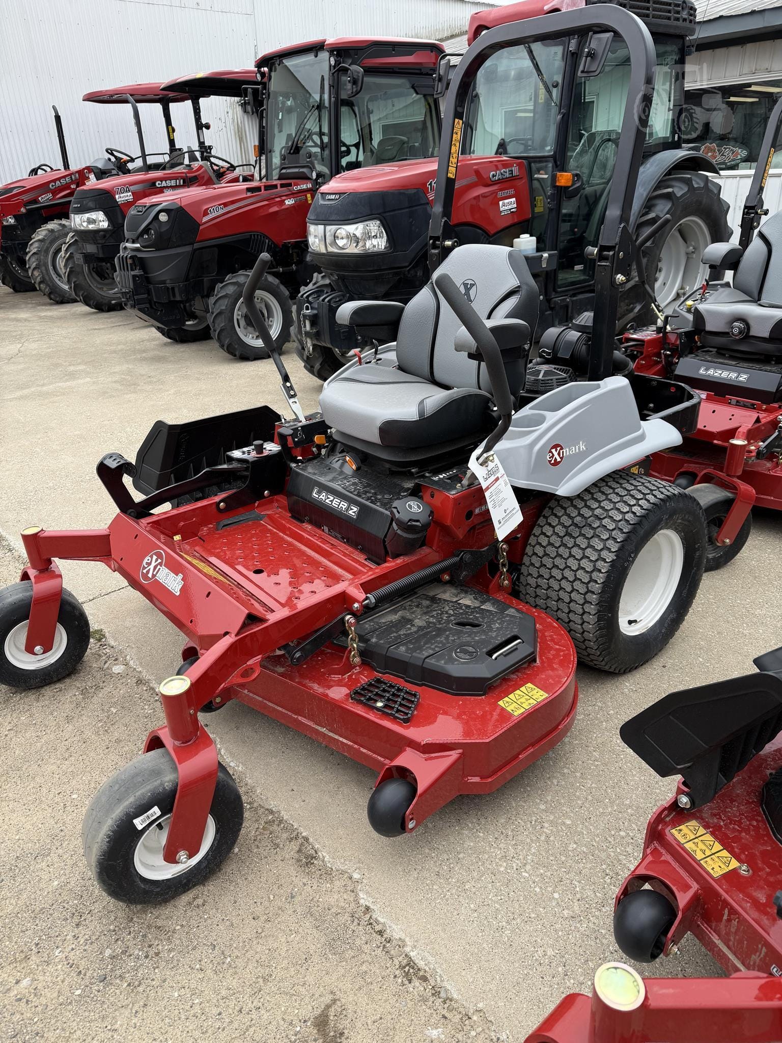 2025 Exmark LRE730GKA604A3 Equipment Image0