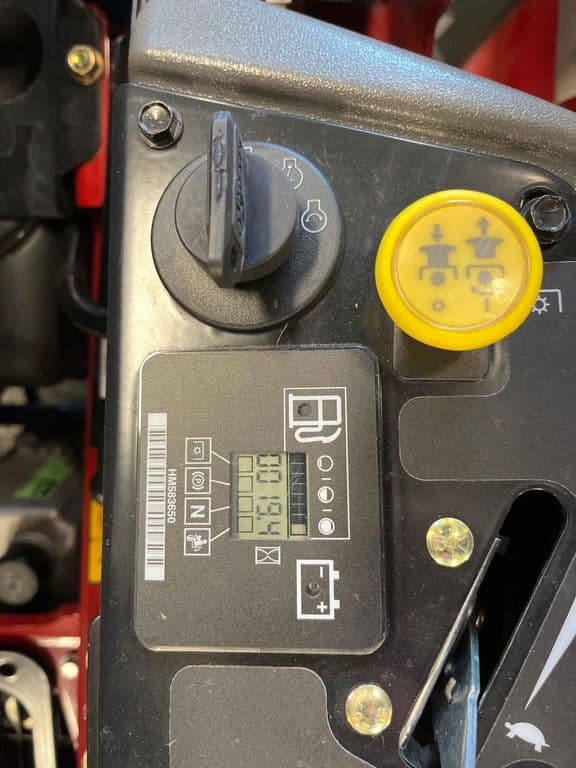 Image of Exmark Lazer Z equipment image 4