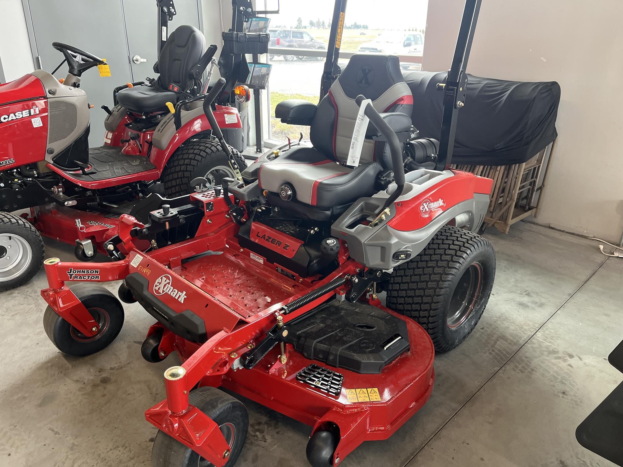 2025 Exmark LRX801GKA606Q1 Equipment Image0