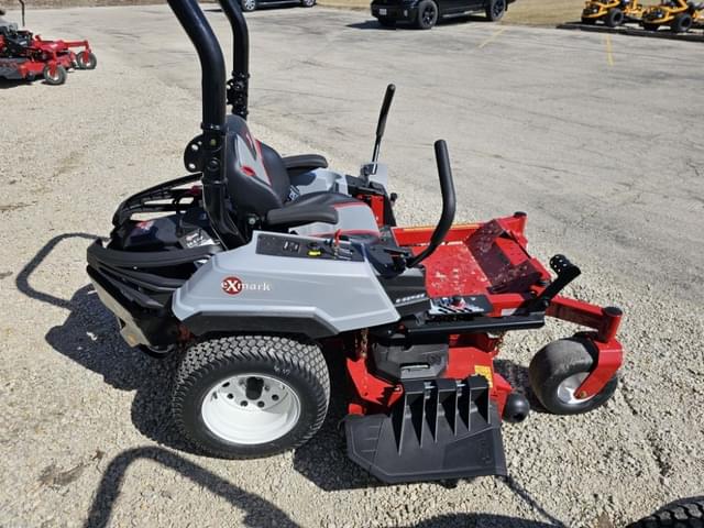 Image of Exmark Radius equipment image 1