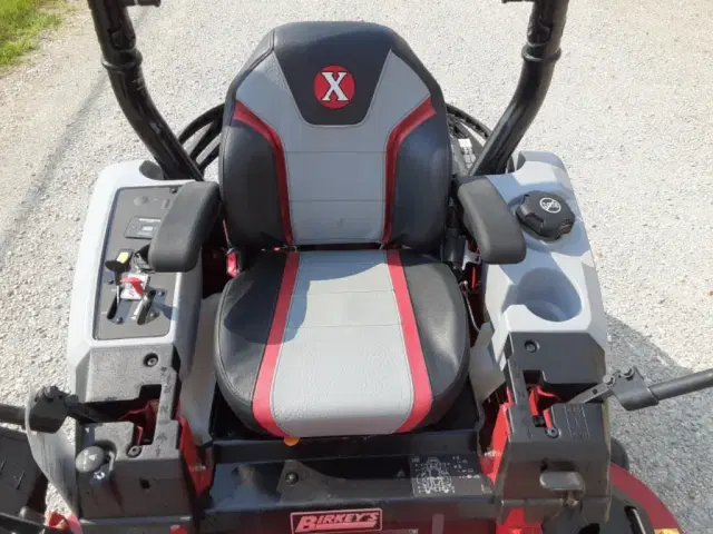 Image of Exmark RZE708GEM52300 equipment image 3