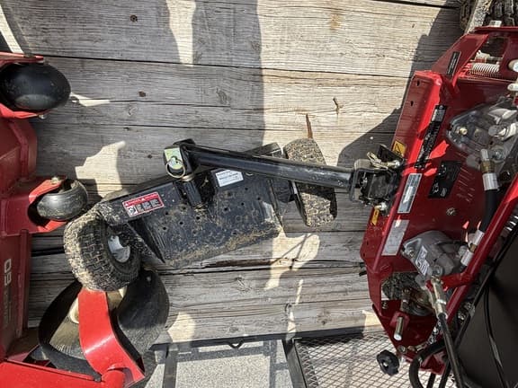 Image of Exmark Turf Tracer equipment image 3