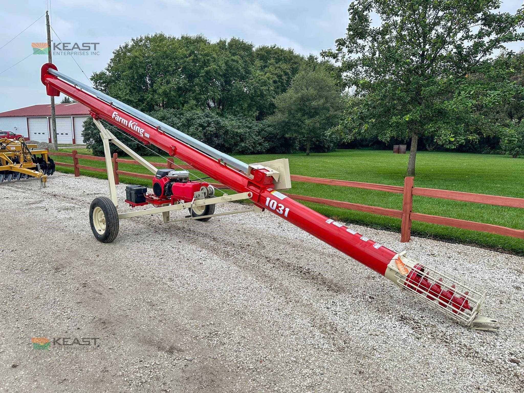 2025 Farm King 1031 Equipment Image0