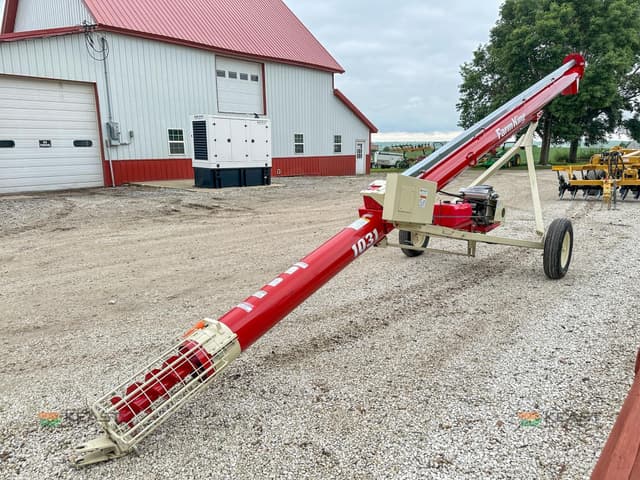 Image of Farm King 1031 equipment image 4