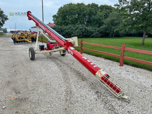 Image of Farm King 1031 equipment image 1