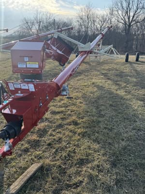 2025 Farm King 1070 Image